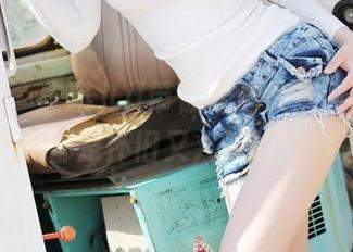 美媛馆 - 唐琪儿il带你走进教室，套图里满满都是怀旧又火辣的气息。