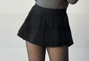 微密圈 - 深邃的眼神与白色修女装，美邵女Baby这套图绝了！