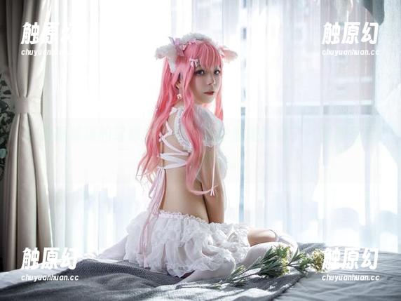 自闭颜球球的写真里，不小心被魅魔迷到了，图册里真是个小怪胎。