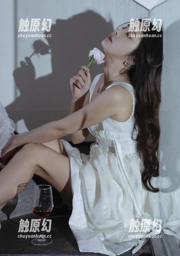 小清新的逃避，苏嫣嫣阿姨图集中的女仆装太可了