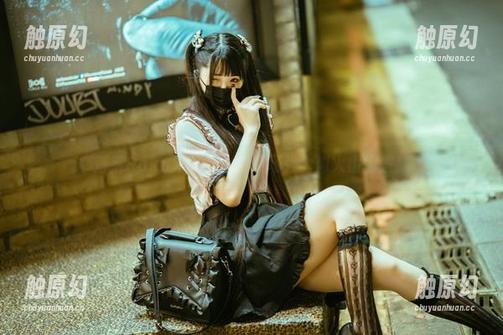 落落Raku写真：女神气场强大似火山爆发！