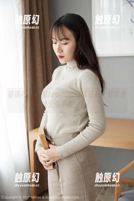 蜜桃社 - 珍妮Jeane的棉袜私拍：腿部曲线无处不在，哇！