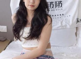 袜啵啵 - 下载“甜甜圈的夏日”，每一张都让我想起那个果汁不外泄的典故。