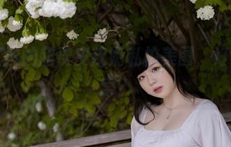 办公室风的超皮皮皮奶私拍美图，好奇心作祟？