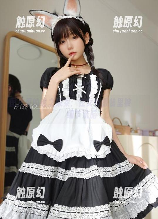 图片里的迷之呆梨：在女仆服装里被تماد细节洗脑