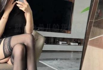 微密圈 - 就问金希儿的灰丝高清写真算不算一种新时尚？我肯定拯救不了自己！