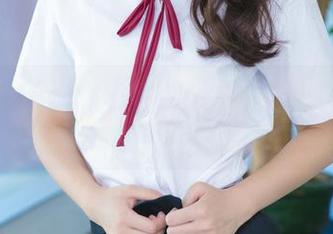 青豆客 - 小九Vin的内衣私拍合集：不穿衣服就是她的风格？