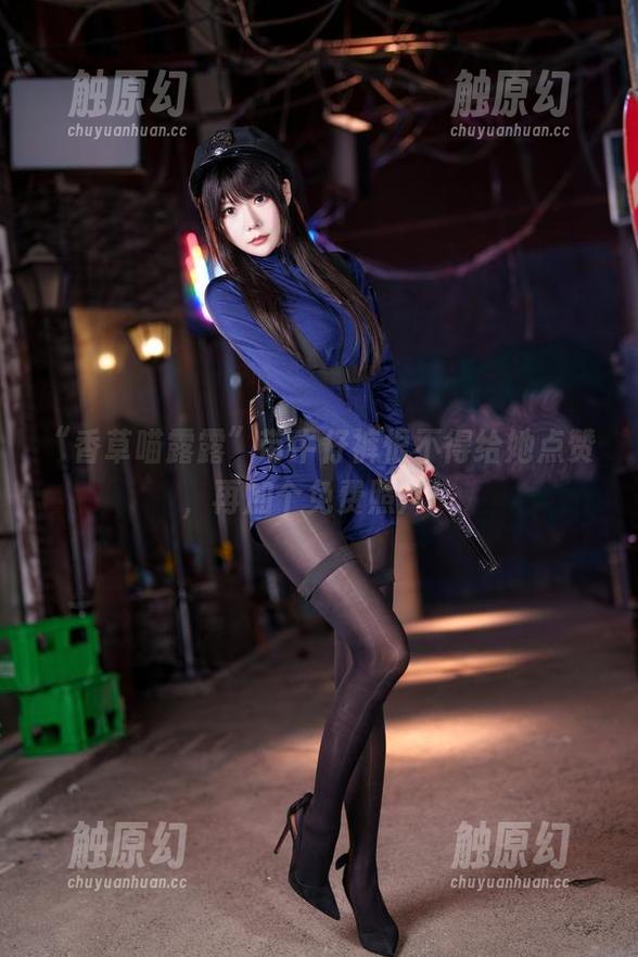 “香草喵露露”带牛仔裤恨不得给她点赞，再加个免费照片！